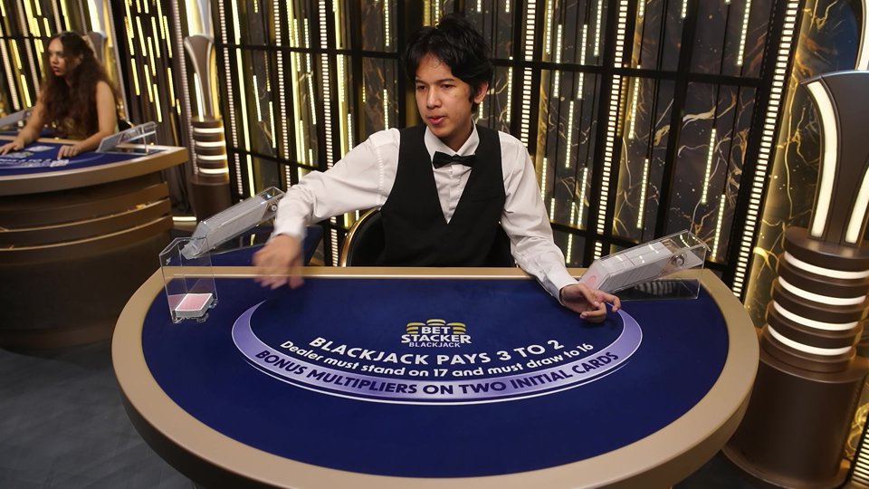 Live preview for Bet Stacker Blackjack 3